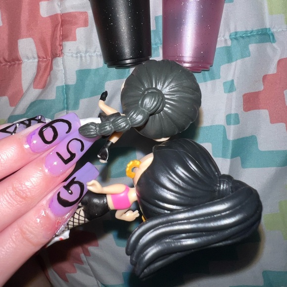 blackpink kpop collectible figures with microphone cases - Picture 2 of 4